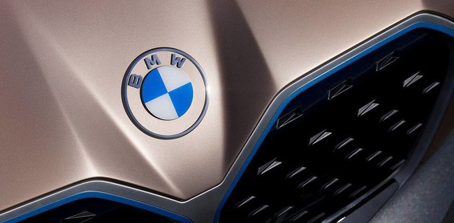 BMW уволит тысячи сотрудников, чтобы не сесть на мель