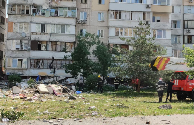 Взрыв газа в Киеве: количество погибших увеличилось, пострадавших расселят, видео