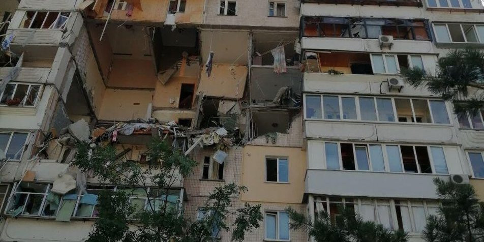 Мощный взрыв в киевской многоэтажке: 18-летняя девушка осталась сиротой