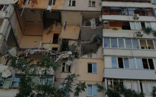 Мощный взрыв в киевской многоэтажке: 18-летняя девушка осталась сиротой