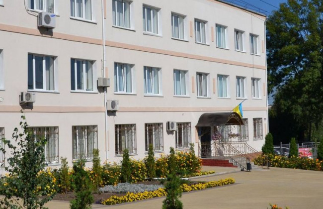 В Хмельницькому окружному адмінсуді пояснили ситуацію щодо заяви до ВРП Петра Салюка