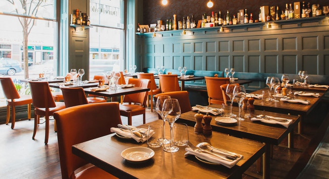 Банкети до 10 осіб та заборона черг у туалет: нові правила для ресторанів