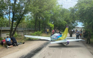 Падение самолета в Одессе: момент трагедии попал на видео