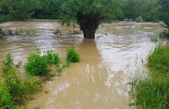Западную Украину затопило, есть  жертвы: фото последствий непогоды