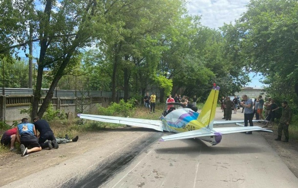 Падение самолета в Одессе: момент трагедии попал на видео