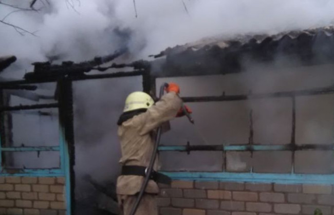 Масштабна пожежа на Київщині: згорів житловий будинок