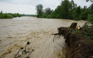 Уряд виділив кошти на подолання наслідків повеней на заході: подробиці