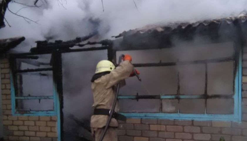 Масштабна пожежа на Київщині: згорів житловий будинок