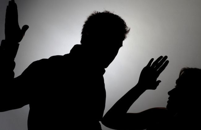 Под Одессой мужчина из-за нахлынувшей ревности чуть не зарезал бывшую жену