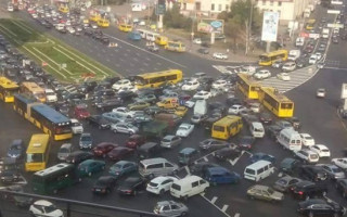 В Киеве ограничат движение на нескольких улицах: схема объезда