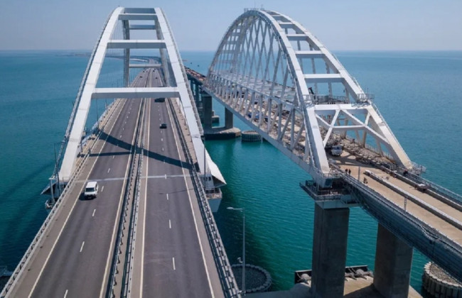 По Крымскому мосту пустят грузовые поезда: приедет ли Путин