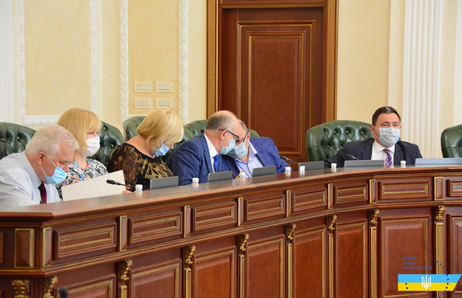 Вища рада правосуддя розглядає матеріали щодо звільнення суддів