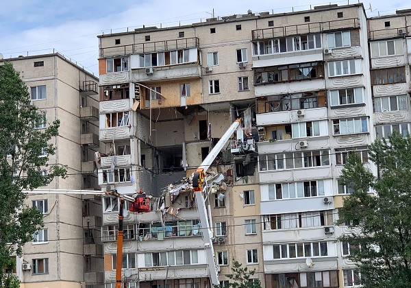 Мощный взрыв в киевской многоэтажке: появились важные подробности