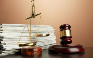 Суд визнав законною відмову Державної міграційної служби у видачі довідки про набуття громадянства