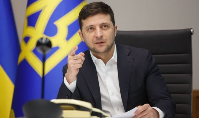 Сколько украинцев недовольны работой Зеленского: опрос