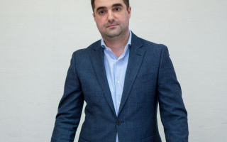 Уничтожил документы и избил: зам главного архитектора Киева рассказал о нападении депутата