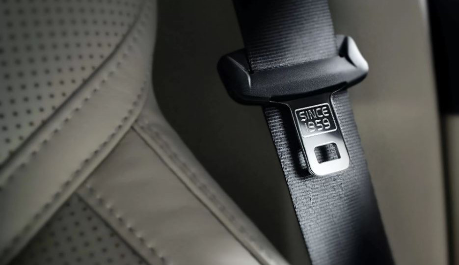 Держитесь крепче: ремни безопасности Volvo могут дать слабину