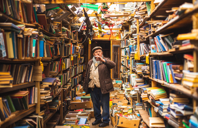 У Києві планують знести книжковий ринок «Петровка» та побудувати ТРЦ