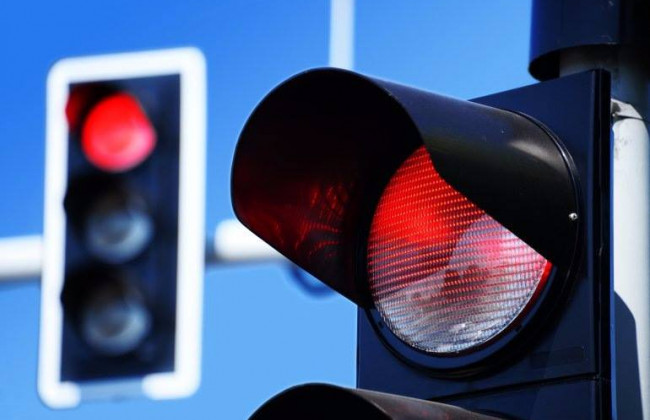 Проезд на красный сигнал светофора: какие штрафы грозят водителям