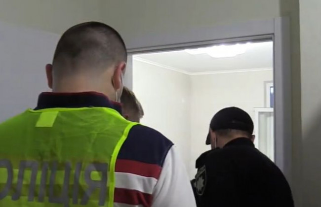 Столичного чиновника подозревают в убийстве матери: детали трагедии