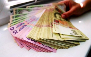 Украинцам повысят минимальную зарплату до 6500 гривен