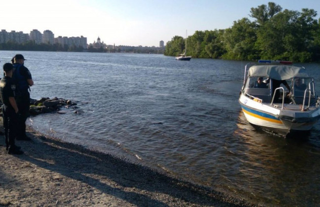 У Києві із озер витягнули тіла двох чоловіків: що відомо