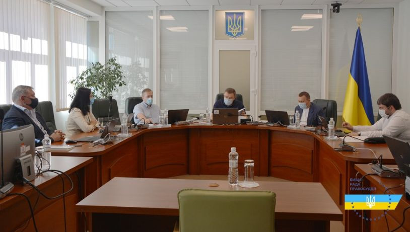 Справи проти голови ДСА Зеновія Холоднюка: які рішення прийняла Комісія