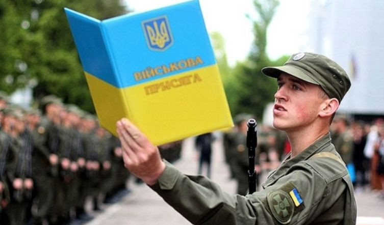 Армия вместо вуза: абитуриентов в Украине забирают служить