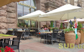 Ресторанам у Києві дозволили працювати після 22 години