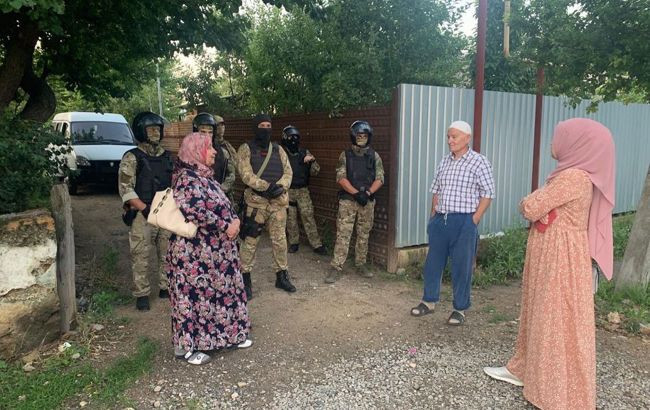 В Крыму массовые обыски закончились задержаниями
