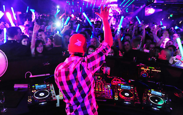 В Украине запретили работу ночных клубов после 23:00