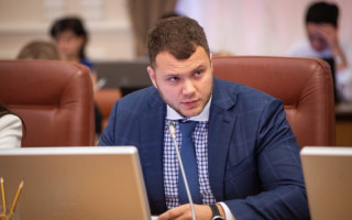 В «Слуге народа» собирают подписи за отставку министра инфраструктуры Криклия