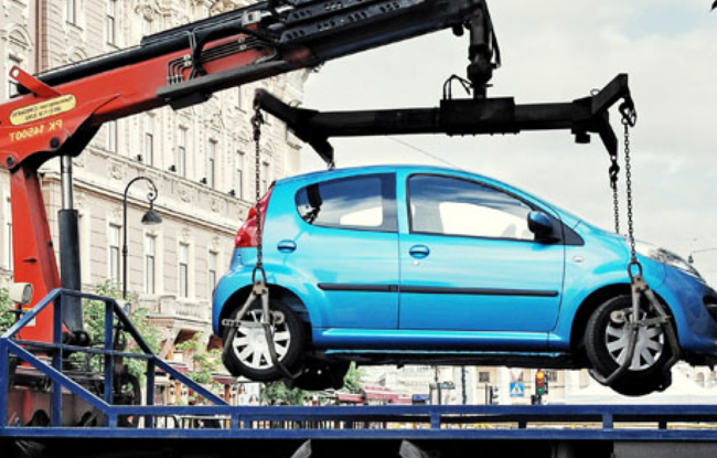 Правила парковки: когда эвакуация автомобиля на штрафплощадку незаконна