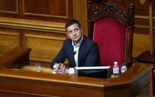 Зеленський відкликав законопроекти про місцеві вибори та обмеження на зарплати чиновникам
