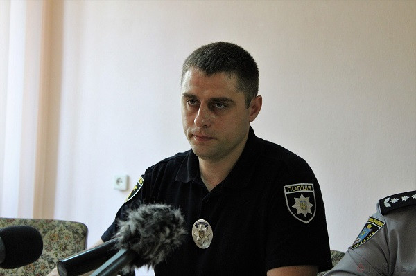 Снимал нарушение карантина: у замначальника полиции Николаевской области отобрали телефон