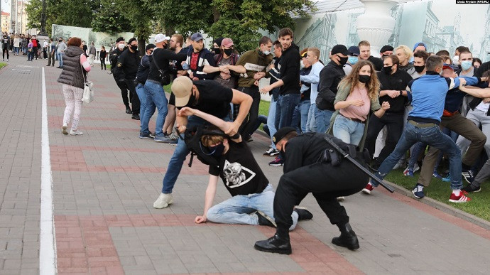 У Білорусі затримали більше 250 учасників протестів