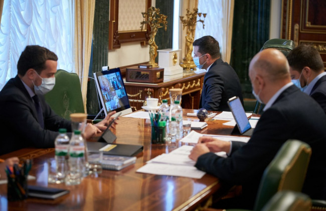 Люди вже втомилися від карантину: Зеленський виступив проти продовження обмежень на тривалий строк