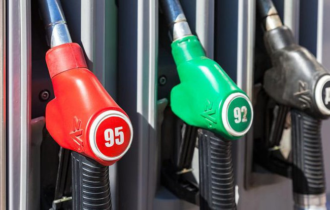 АЗС продолжили повышать цены на бензин и дизтопливо
