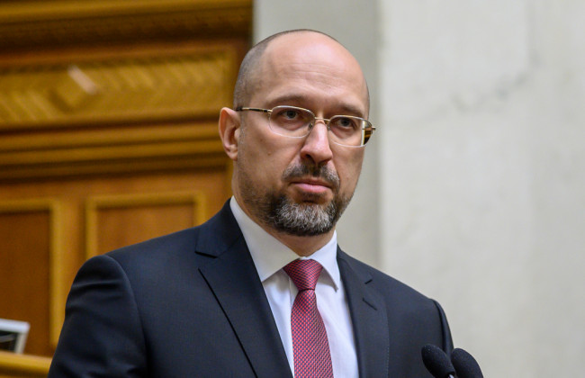 Шмыгаль объяснил запрет на работу заведений после 23:00