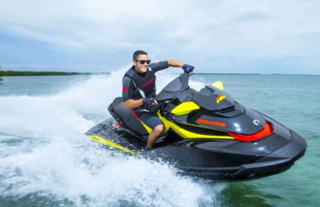 В Затоке водный мотоцикл насмерть сбил купальщика: подробности аварии в море