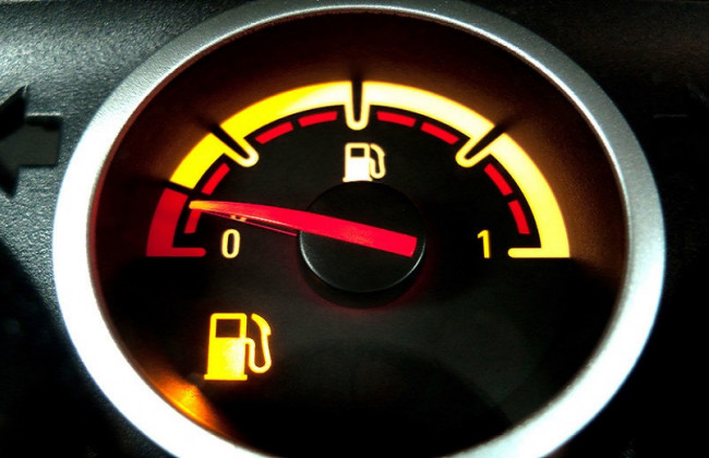 Топливо на нуле: как водителю узнать реальный остаток в баке автомобиля