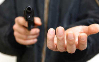 В Киеве двое хулиганов стреляли в студентов из Конго