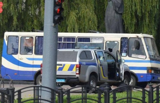 Луцкий террорист грозится подорвать автобус с людьми