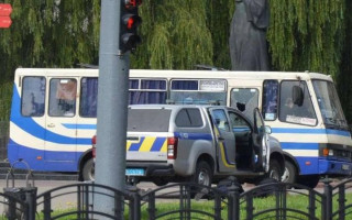 Луцкий террорист грозится подорвать автобус с людьми