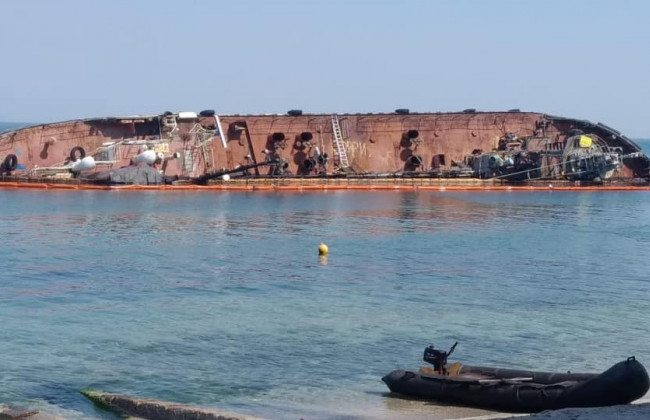 Шмыгаль поручил Криклию разобраться с вопросом затонувшего в Одессе танкера Delfi