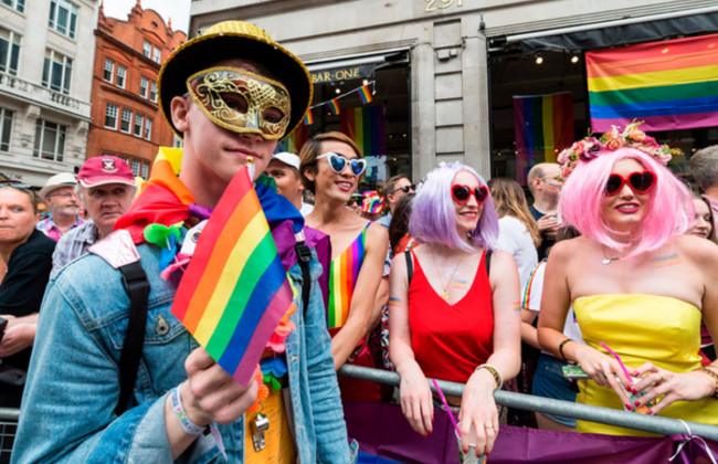 Пропаганда гомосексуалізму та трансгендеризму: в Слузі народу пропонують ввести відповідальність