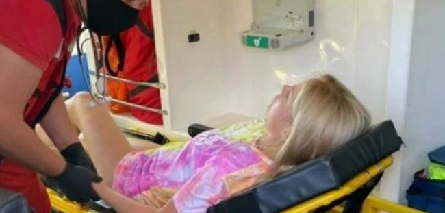 У Києві чоловік напав на дівчину на парковці, фото