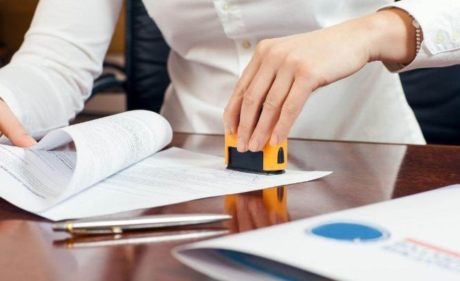 Засвідчення копій документів: Хмельницький окружний адмінсуд роз’яснив головні нюанси