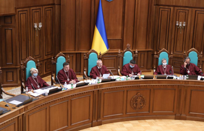 У КСУ відбувся розгляд справи щодо конституційності закону про державні фінансові гарантії медичного обслуговування
