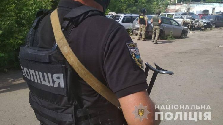 Полтавский террорист обменял захваченного в заложники копа на шефа местного Управления уголовного розыска